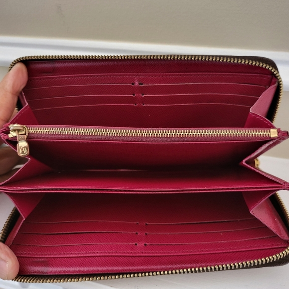 LOUIS VUITTON Monogram Coated Canvas Zippy Long Wallet..Authentic. - Picture 4 of 13